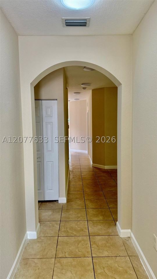 2364 Ne 4th St #2364 - Photo 4 of 26