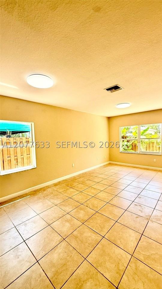 2364 Ne 4th St #2364 - Photo 5 of 26