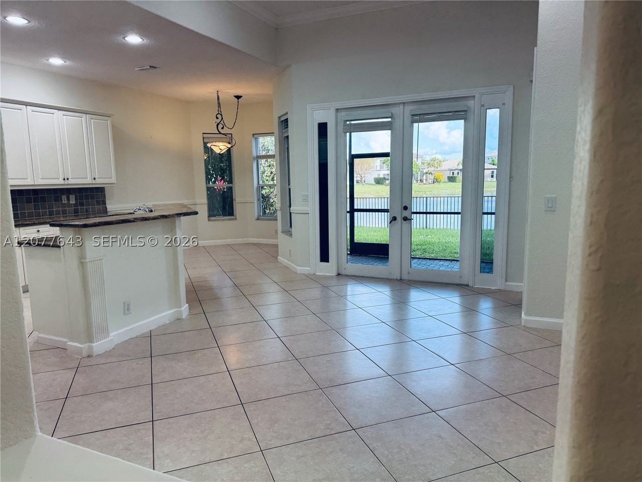 12400 Nw 78th Mnr #0 - Photo 2 of 21
