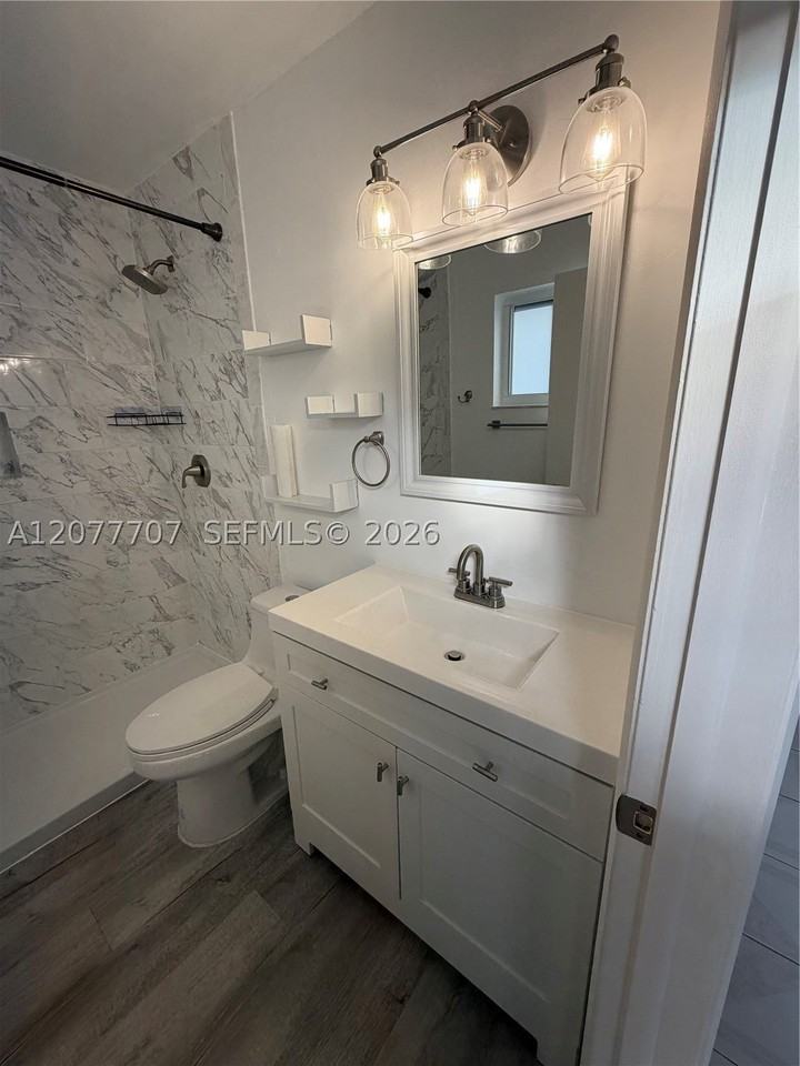 2658 W 74th Ter - Photo 7 of 16