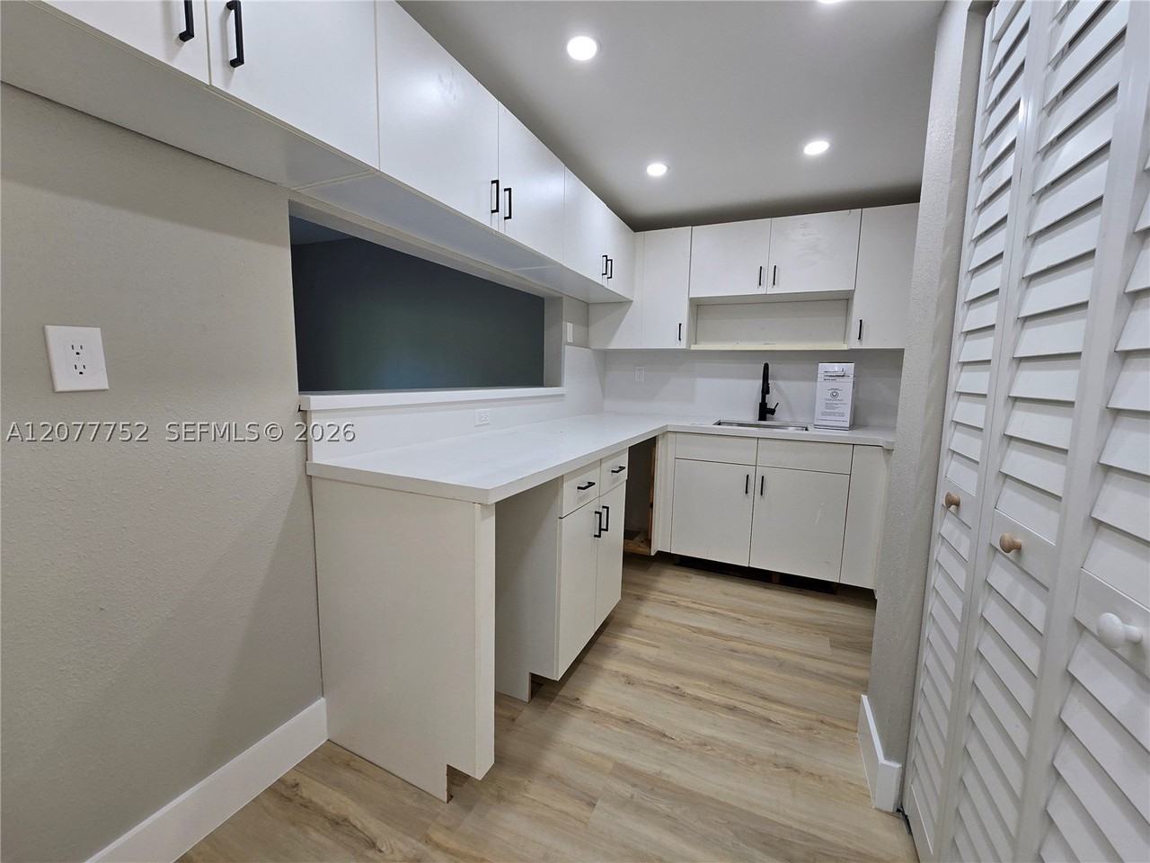 17120 Sw 94th Ave #404 - Photo 4 of 12