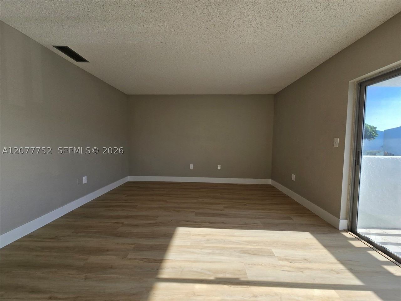 17120 Sw 94th Ave #404 - Photo 7 of 12