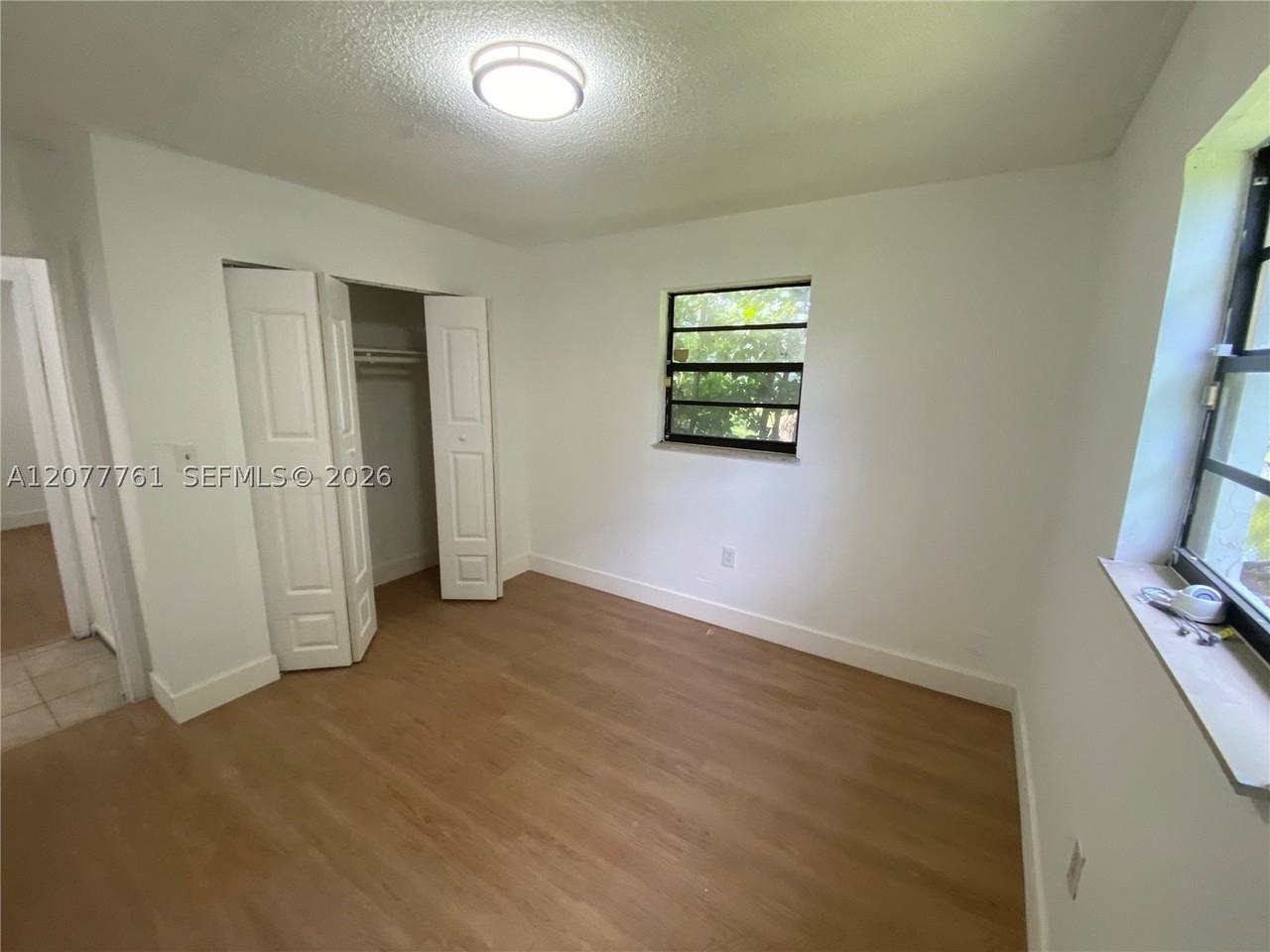 1415 Ne 118th Ter #1421 - Photo 2 of 9
