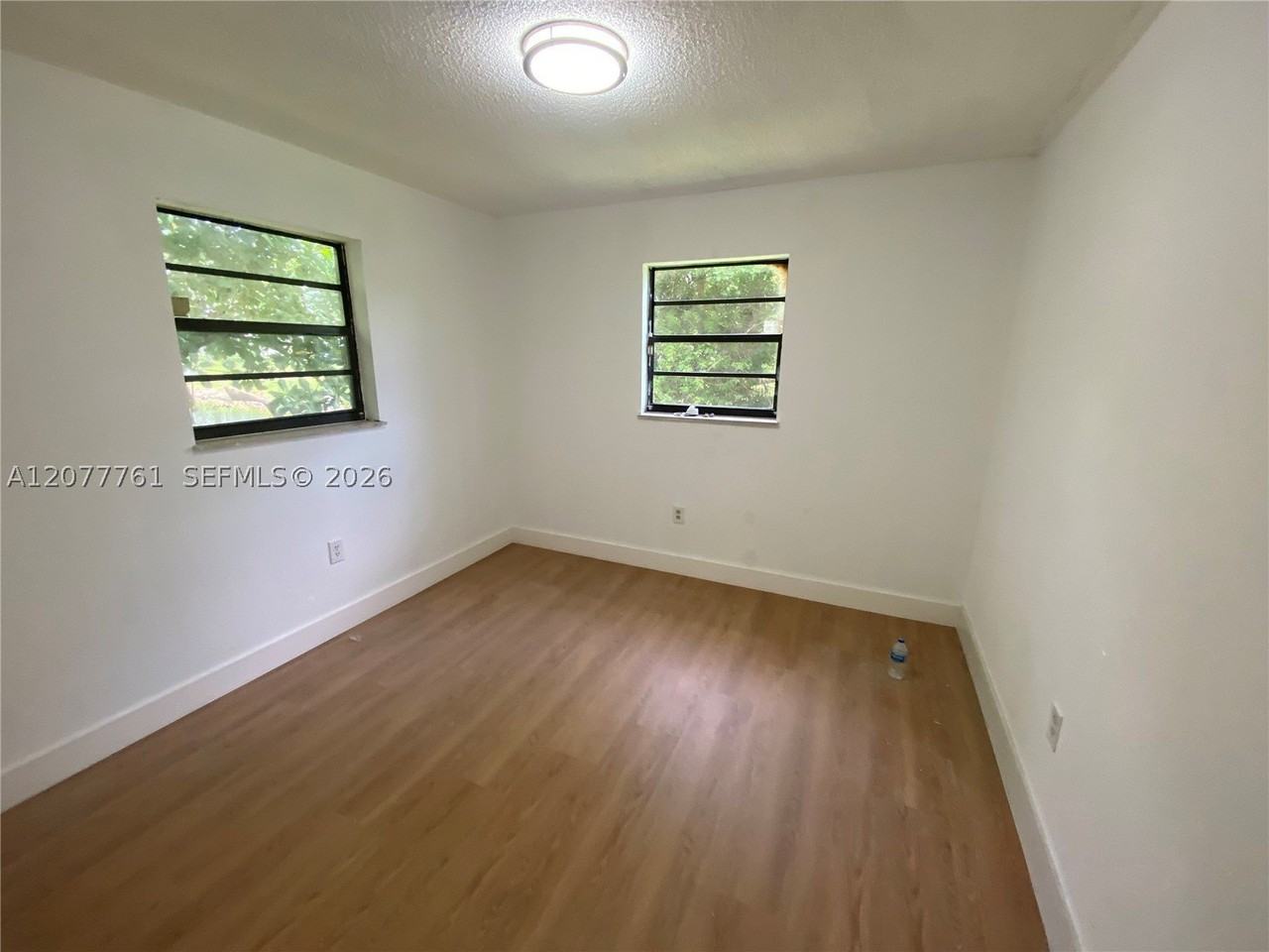 1415 Ne 118th Ter #1421 - Photo 3 of 9