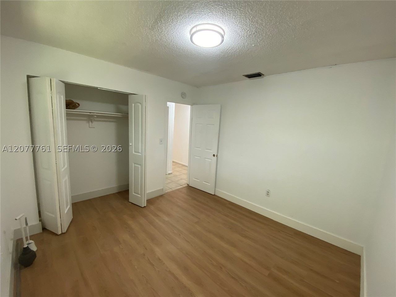 1415 Ne 118th Ter #1421 - Photo 5 of 9