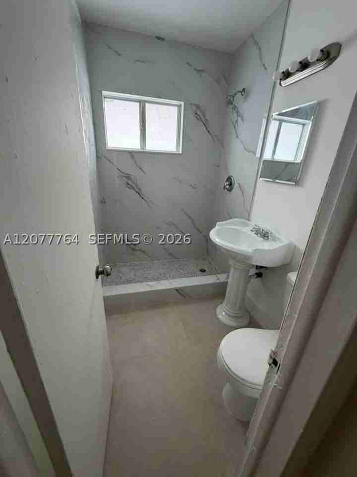 2465 W Flagler St #6 - Photo 3 of 7