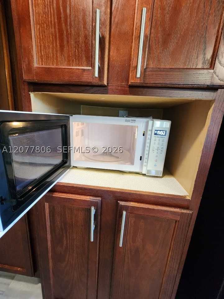 4248 Hibiscus Cir #H - Photo 7 of 19