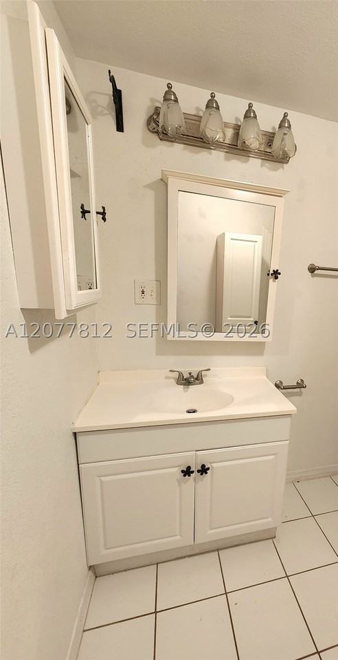 4222 Hibiscus Cir - Photo 6 of 18