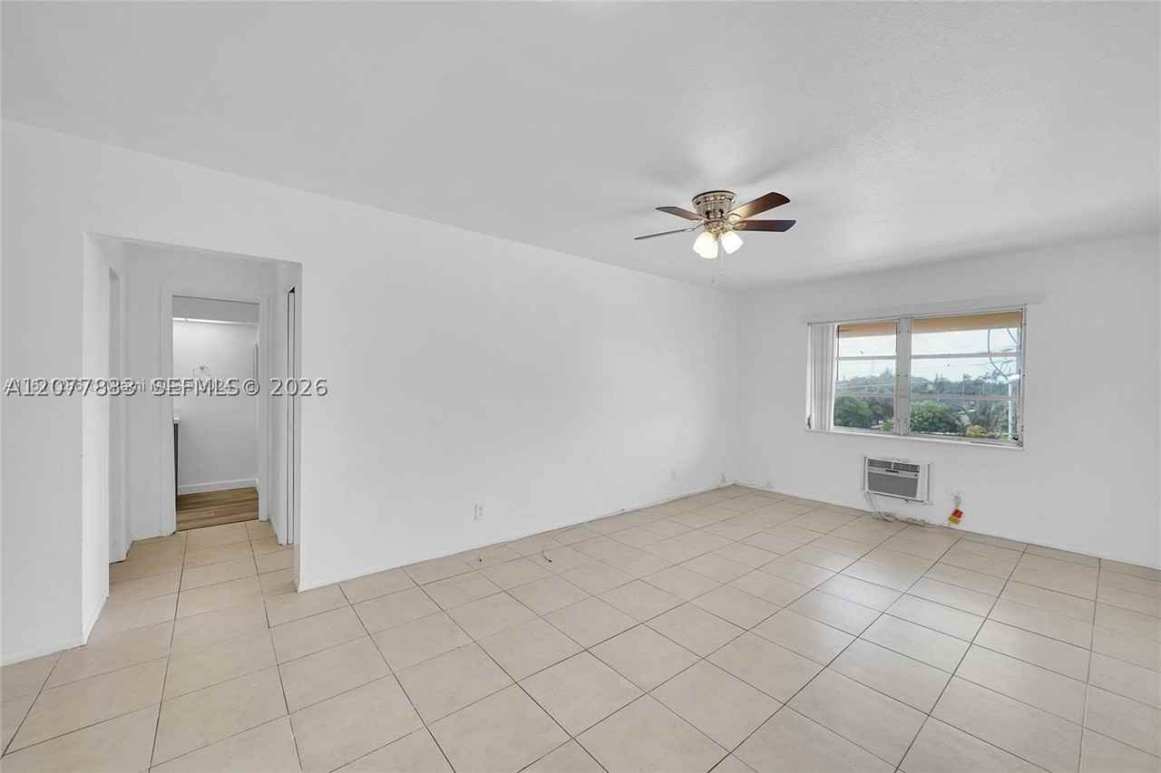 1050 E Sample Rd #309 - Photo 7 of 23