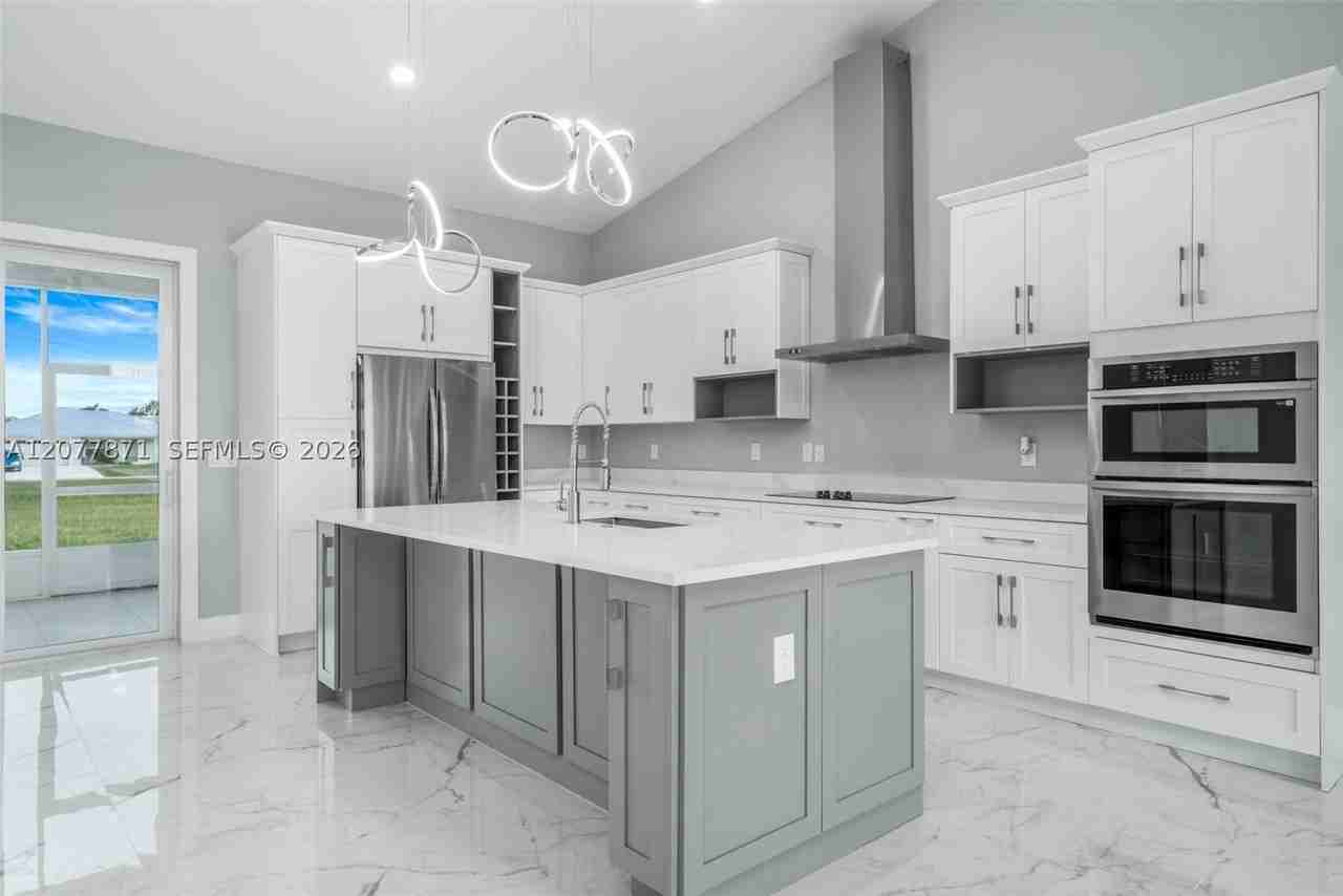 1025 Greenway Ter #1025 - Photo 3 of 50