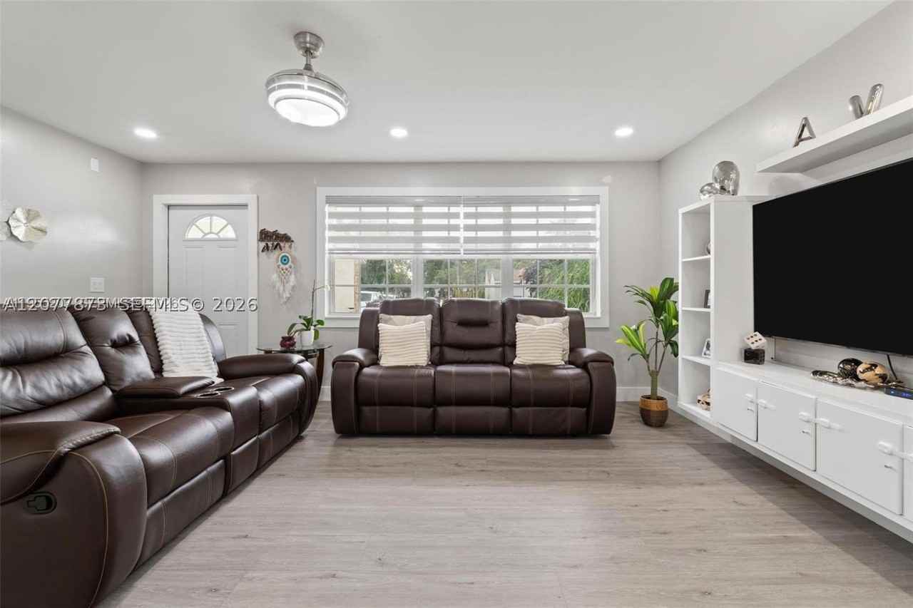 1366 Osprey Ct #1366 - Photo 4 of 24