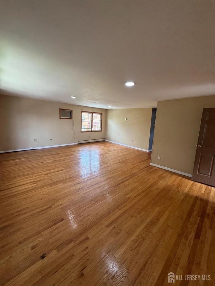 68 Christopher St #2 - Photo 3 of 11