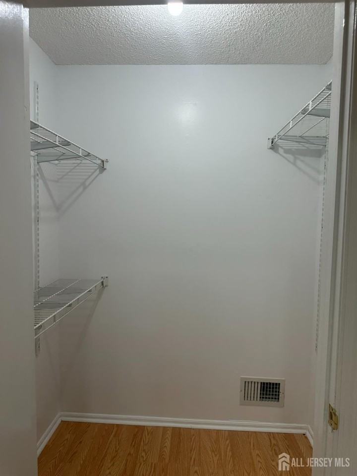 158 Darwin Ln - Photo 3 of 12