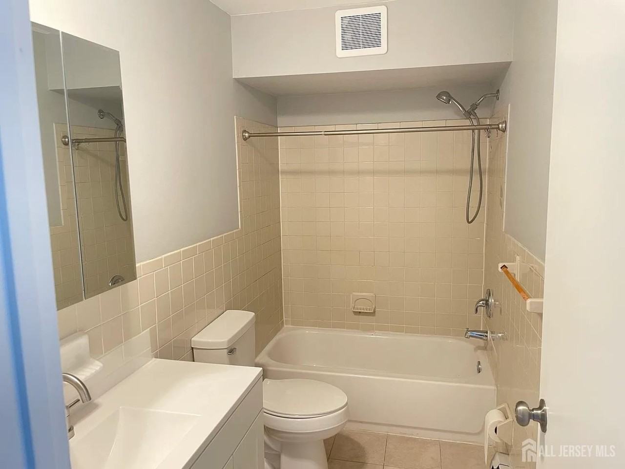 1334 Cricket Ln - Photo 6 of 11