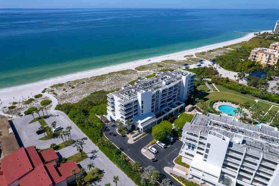 2105 Gulf Of Mexico Dr #3404 - Photo 4 of 30