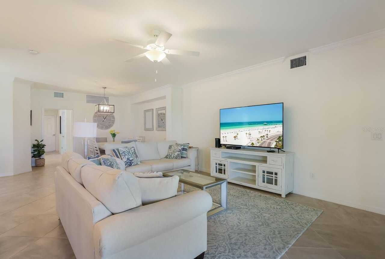 18017 Gawthrop Dr #104 - Photo 7 of 50