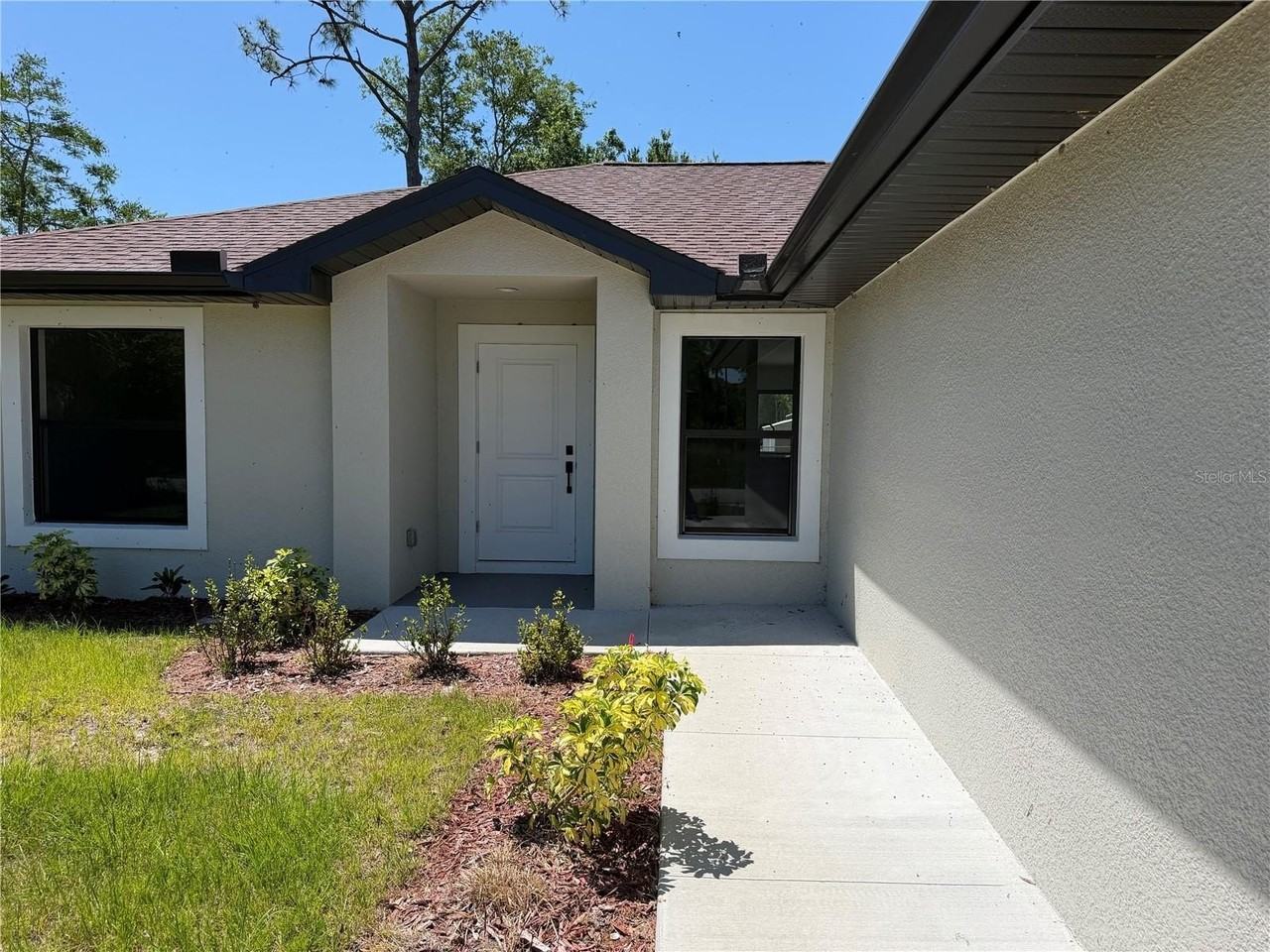23367 Mayville Ave - Photo 3 of 37