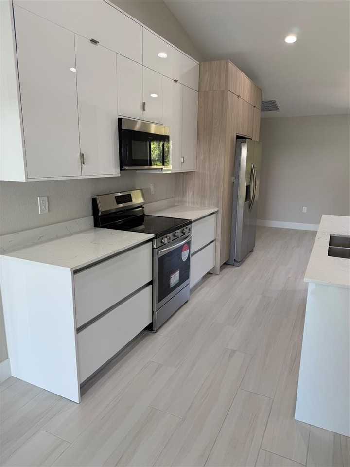 23367 Mayville Ave - Photo 6 of 37