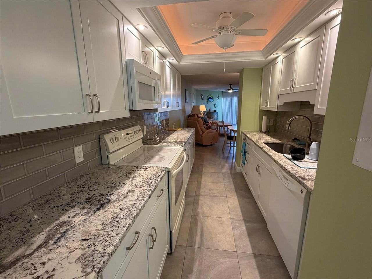 204 3rd St W #405 - Photo 4 of 24