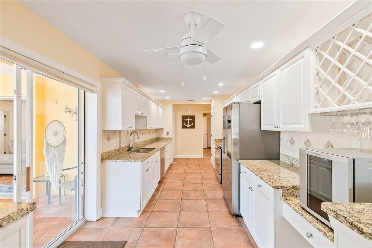 6711 Avenue C - Photo 7 of 25