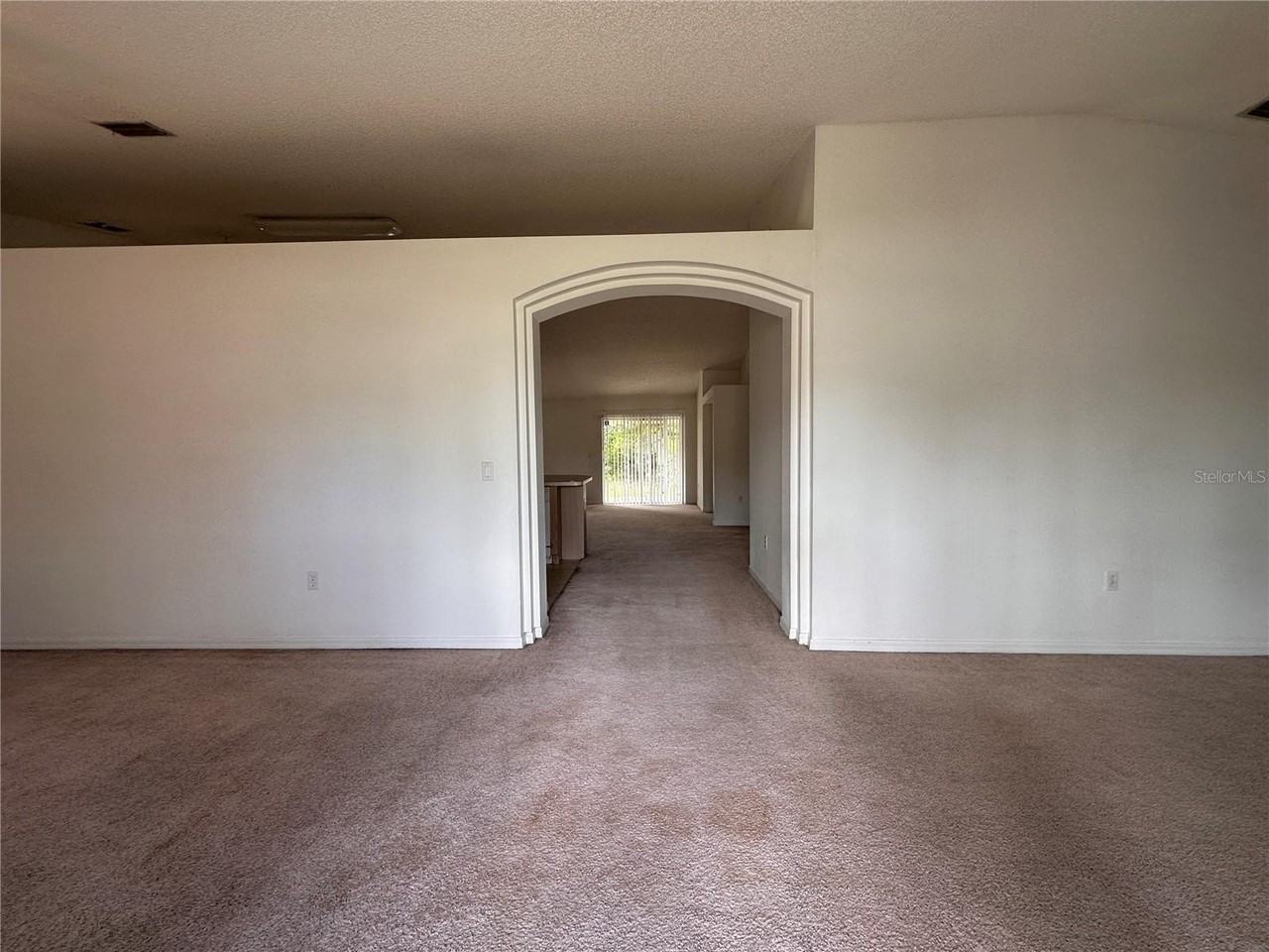 33 Rybark Ln - Photo 2 of 28