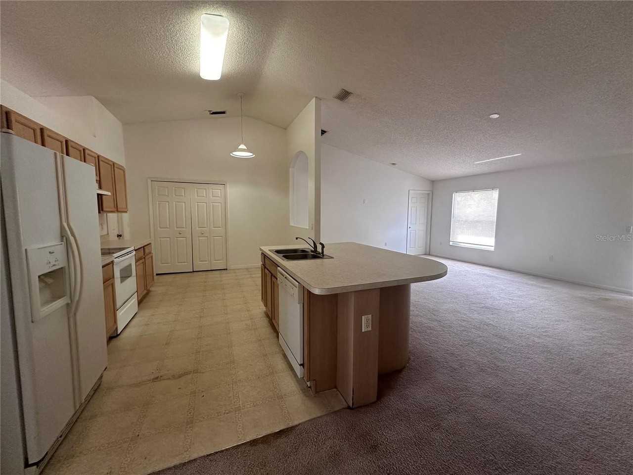 33 Rybark Ln - Photo 4 of 28