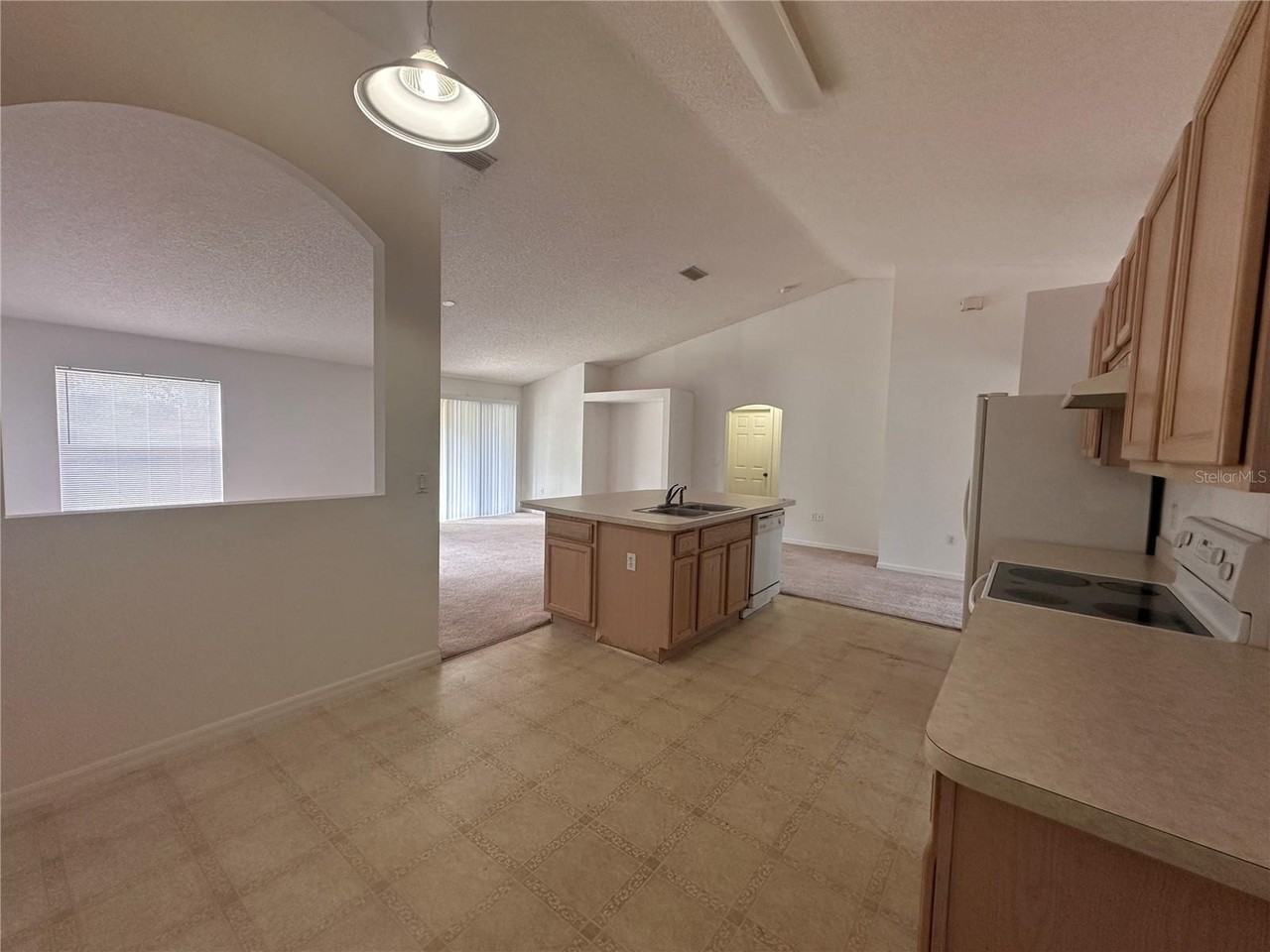 33 Rybark Ln - Photo 6 of 28