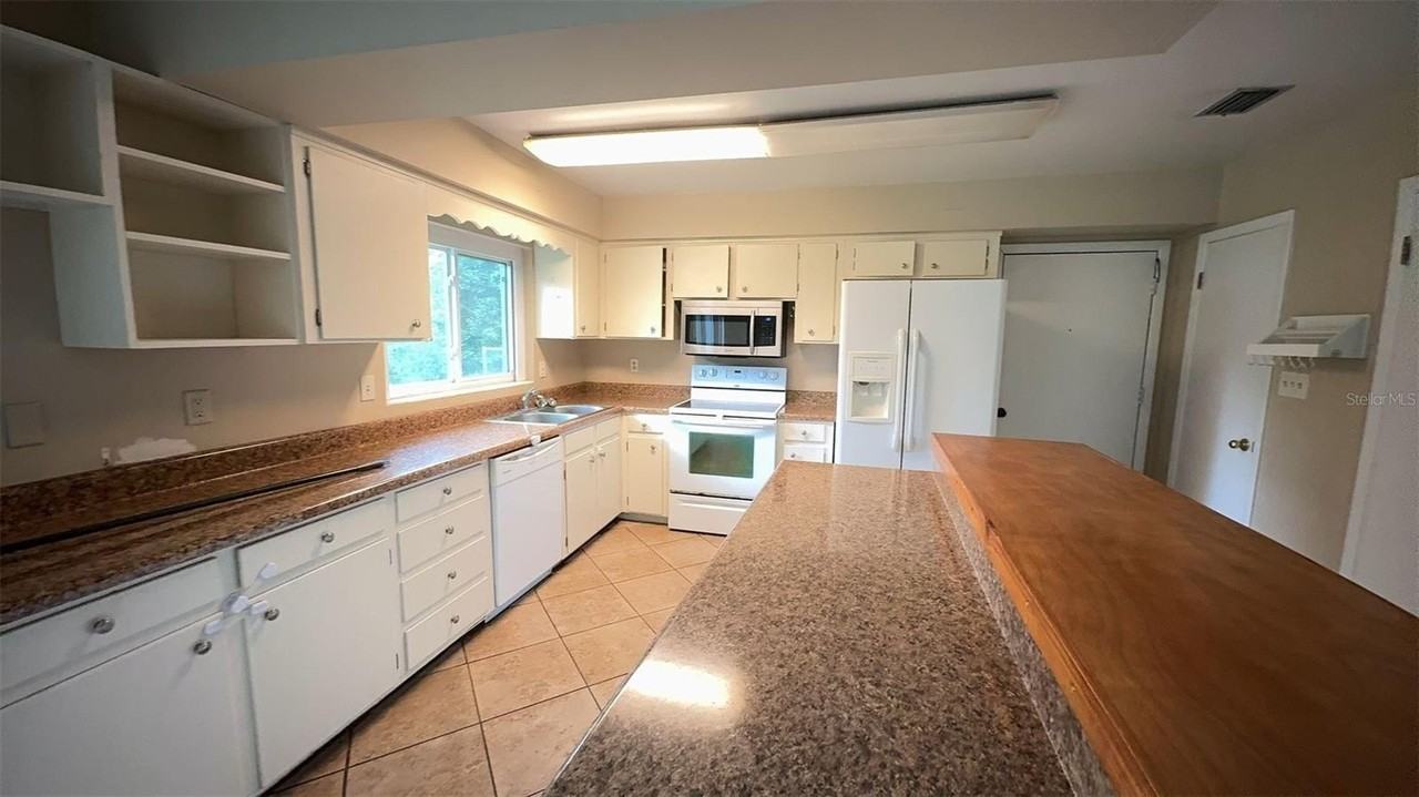 3330 Nw 27th Ave - Photo 2 of 11