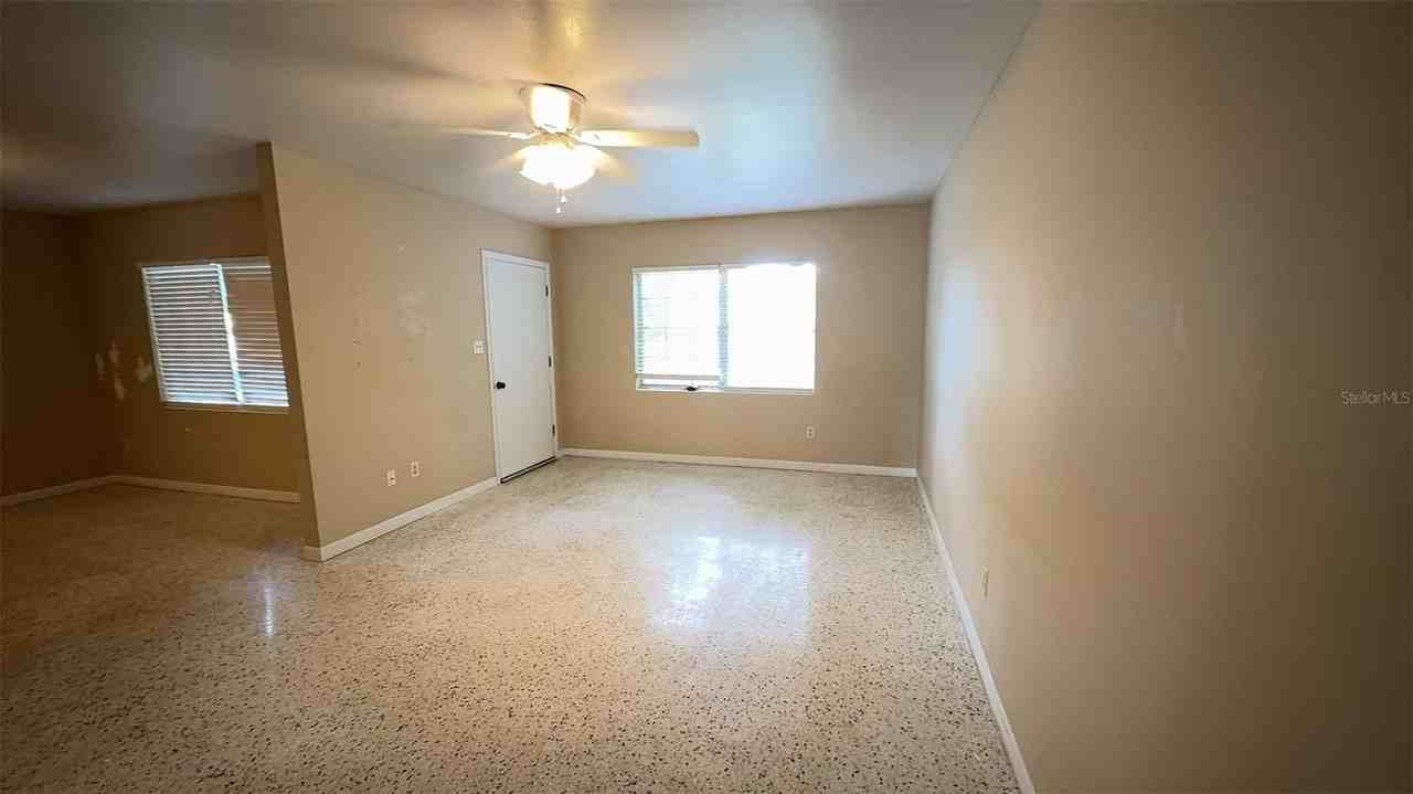 3330 Nw 27th Ave - Photo 3 of 11