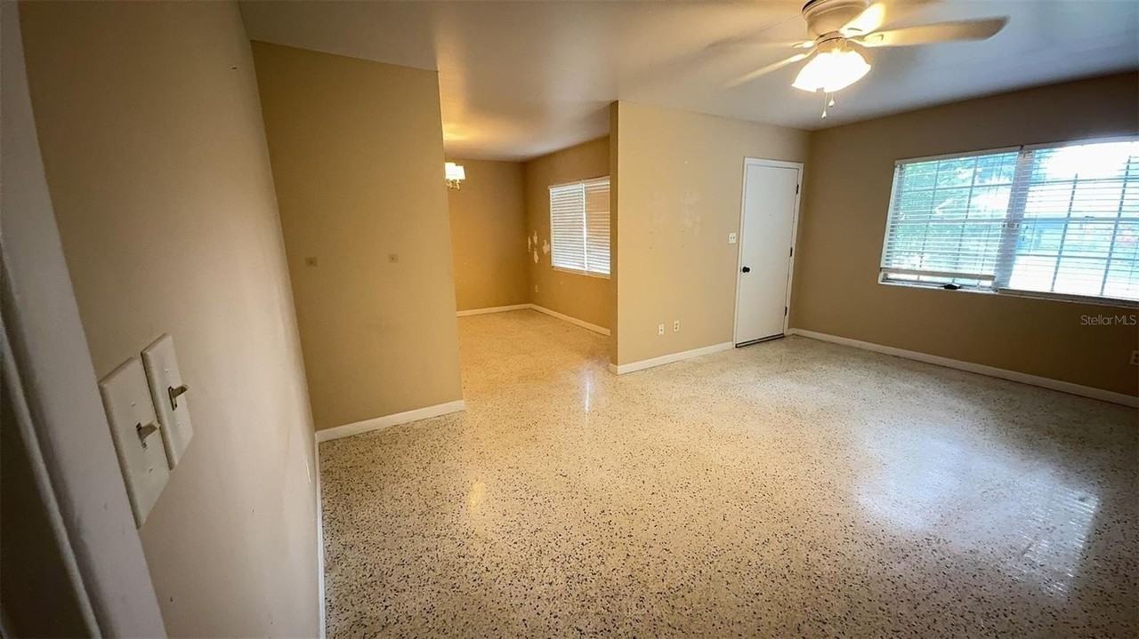 3330 Nw 27th Ave - Photo 4 of 11