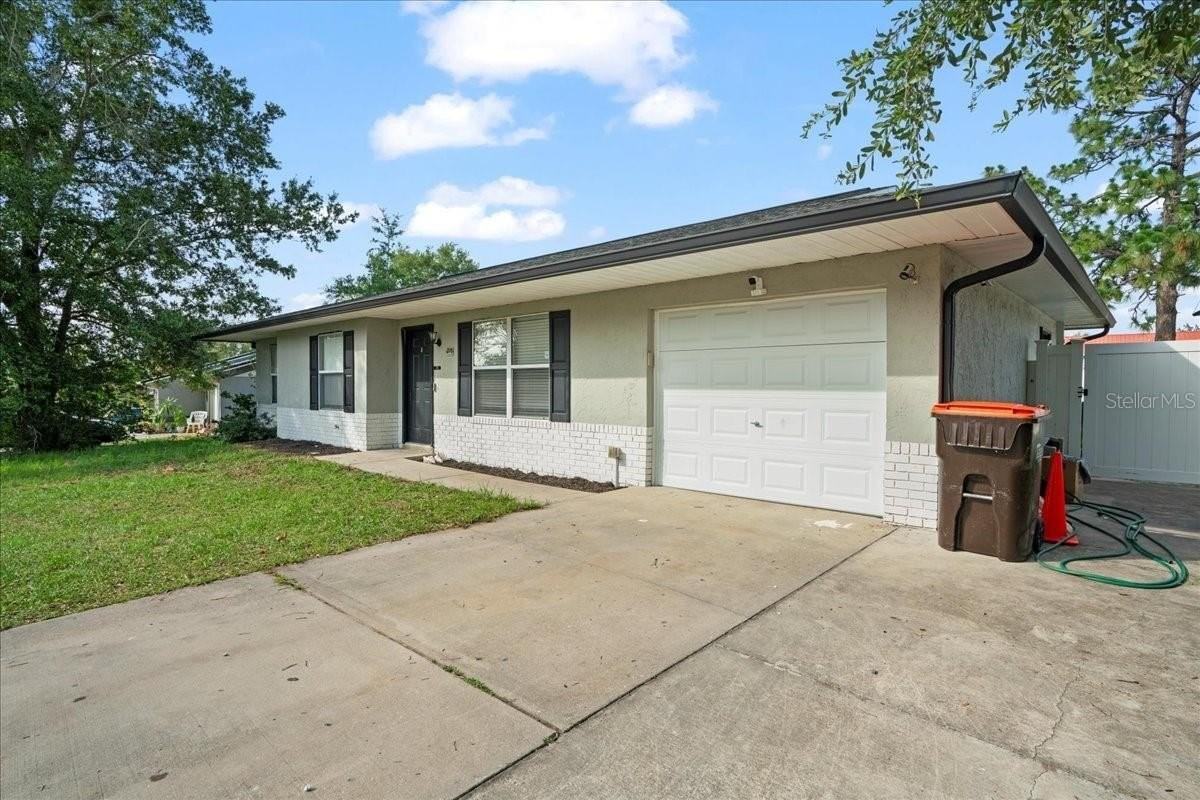 24 Sapphire Way - Photo 2 of 27