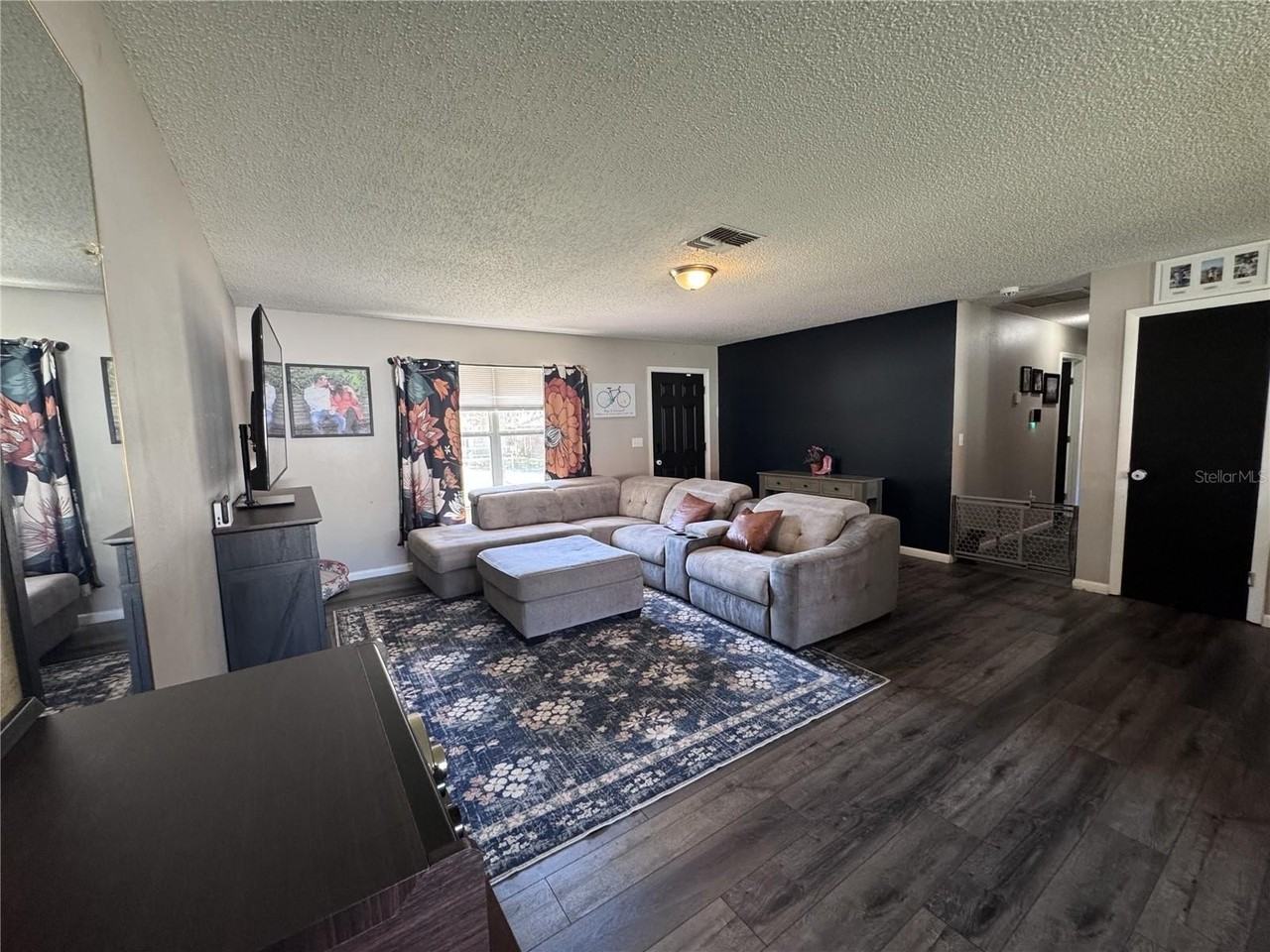 24 Sapphire Way - Photo 4 of 27
