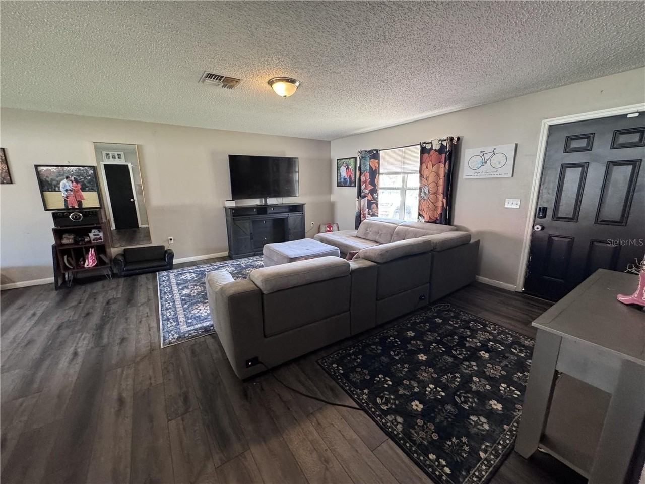 24 Sapphire Way - Photo 6 of 27