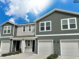 featured image of 8229 Sw 67th Ave
