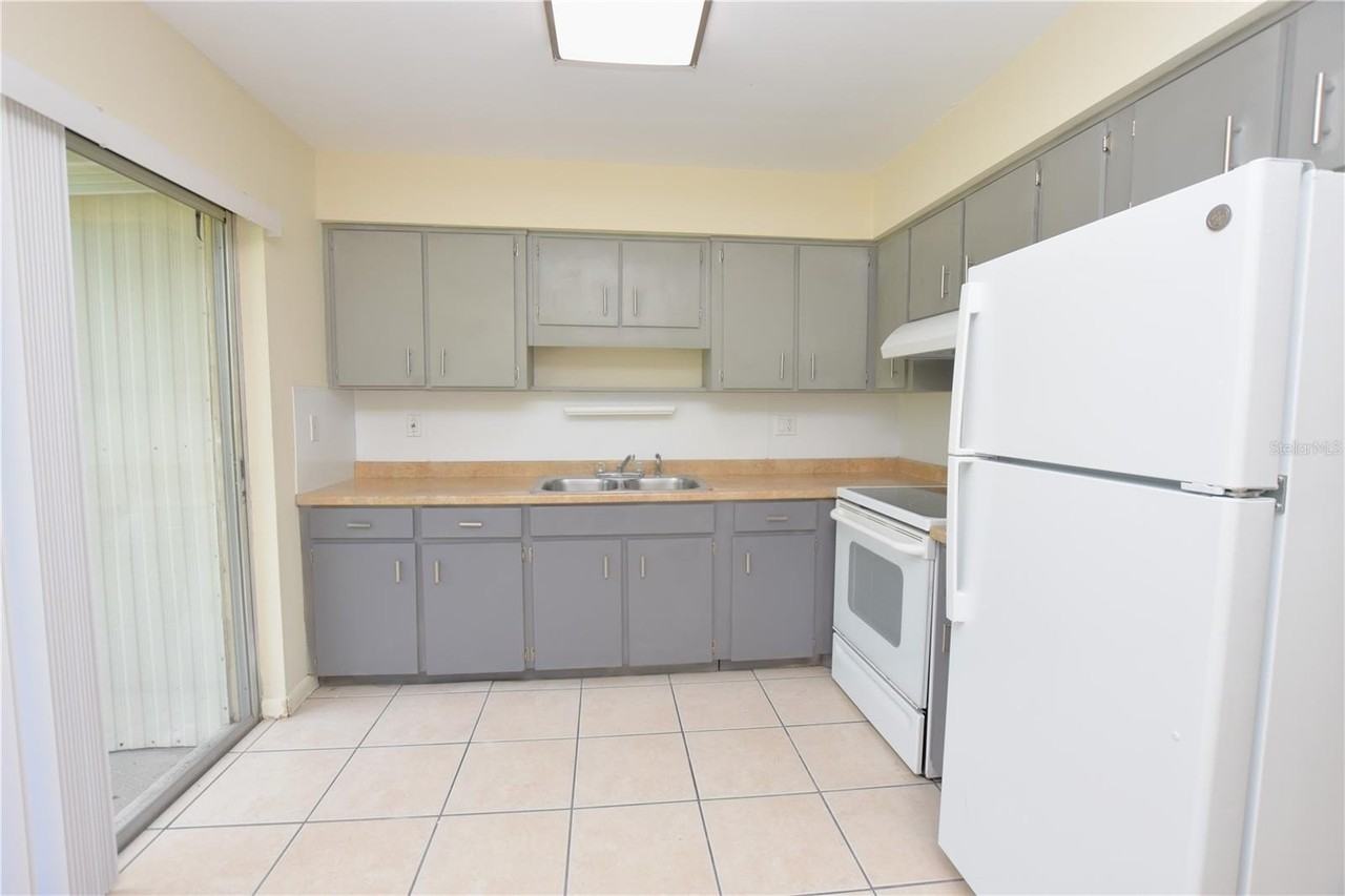 4705 Dimbath Dr - Photo 4 of 25