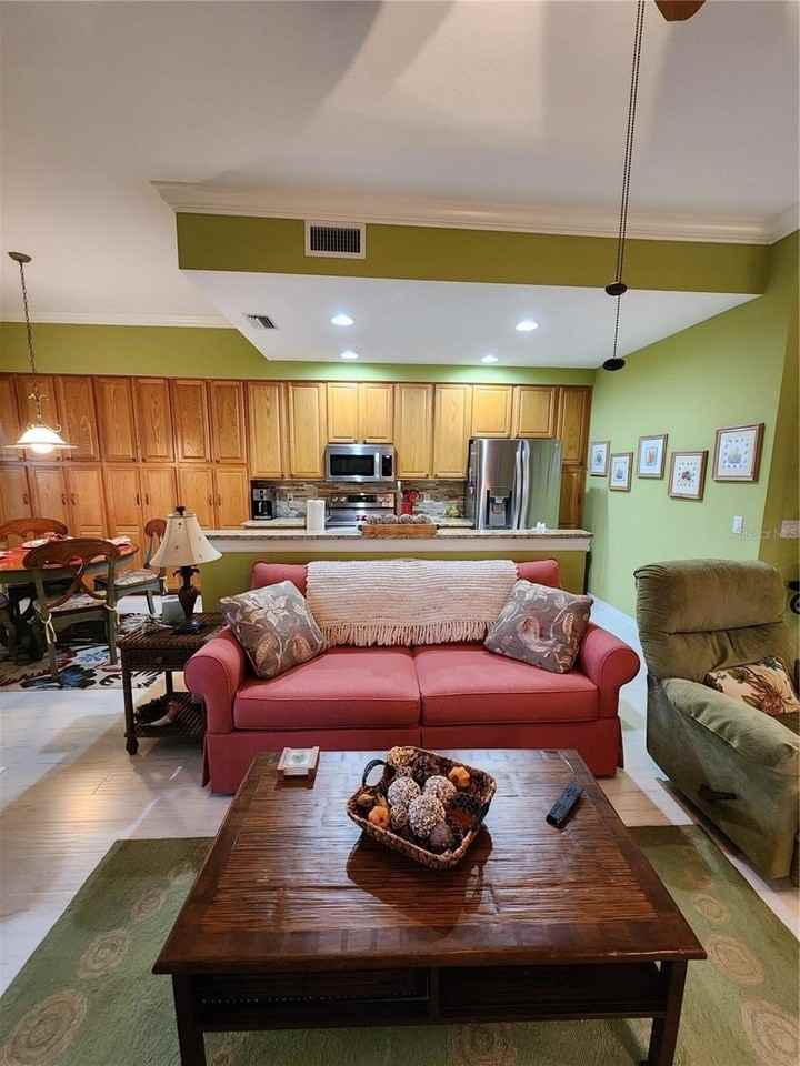 400 Ravinia Cir #400 - Photo 4 of 31
