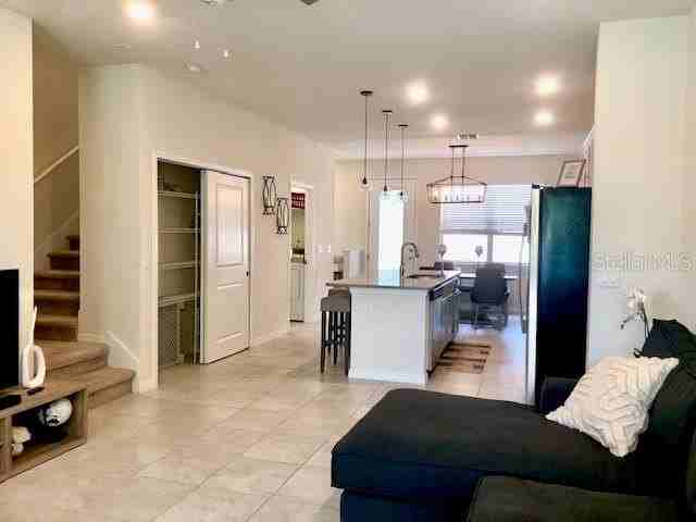 2674 Mead Ave - Photo 4 of 50