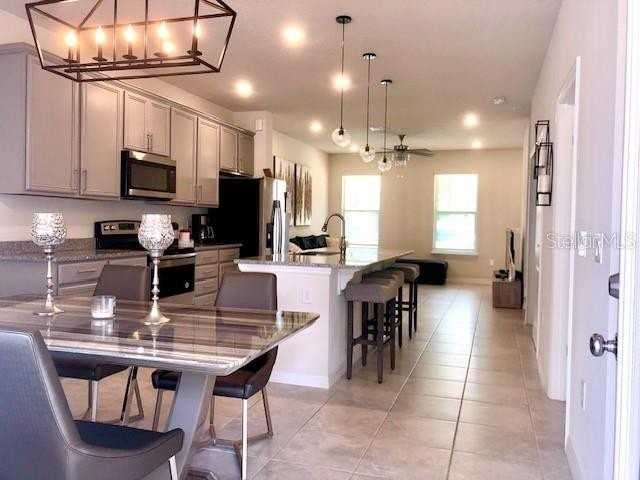 2674 Mead Ave - Photo 7 of 50