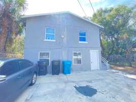 featured image of 812 W Livingston St #B