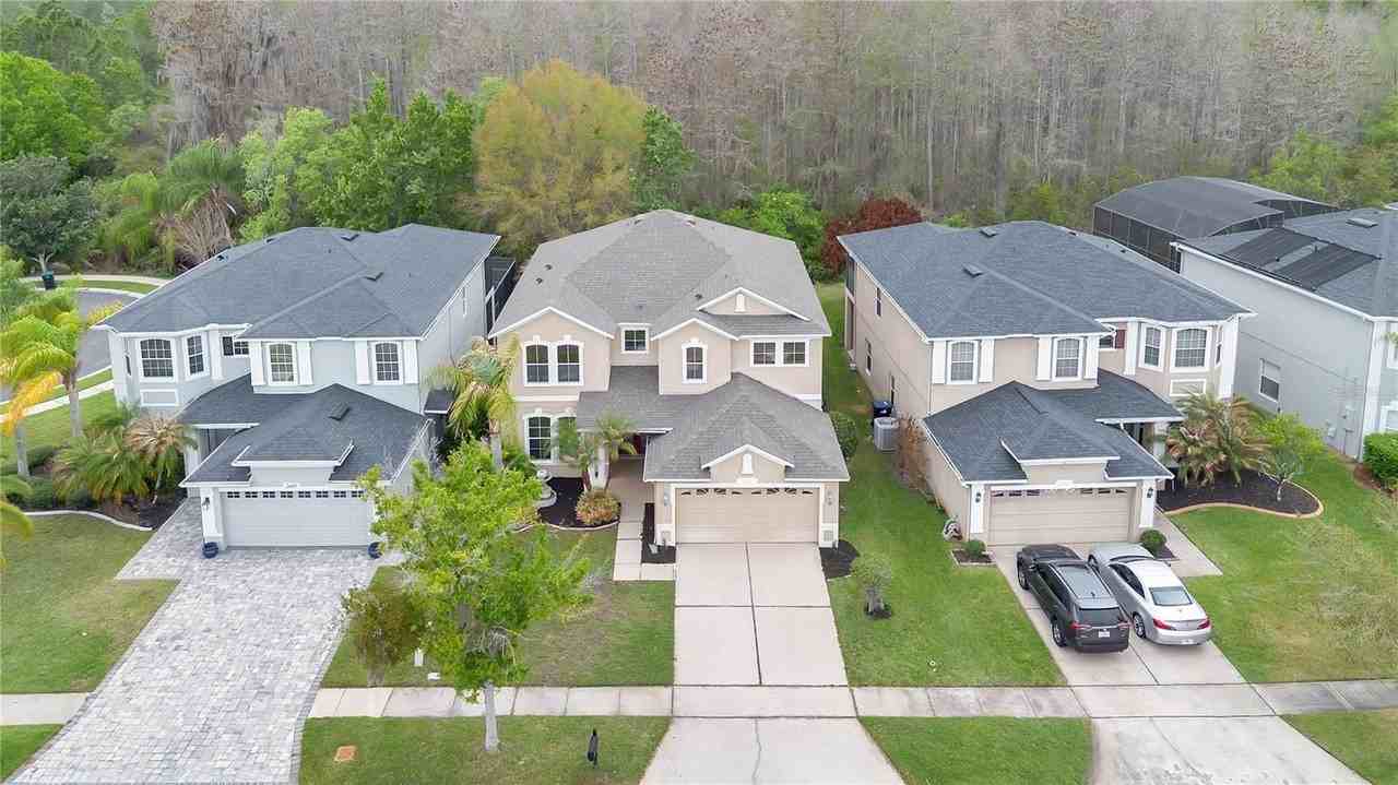 2615 Lakemoor Dr - Photo 4 of 50