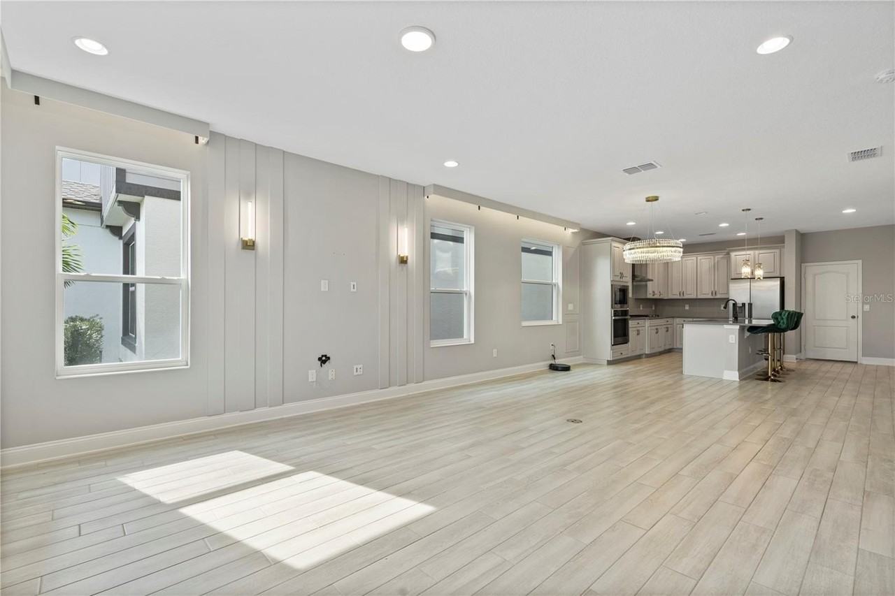 12754 Brodlove Ln - Photo 3 of 23