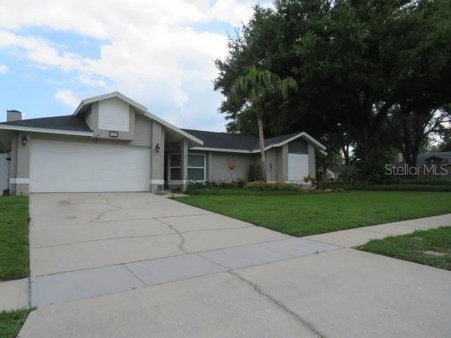 839 Rosemere Cir - Photo 2 of 50