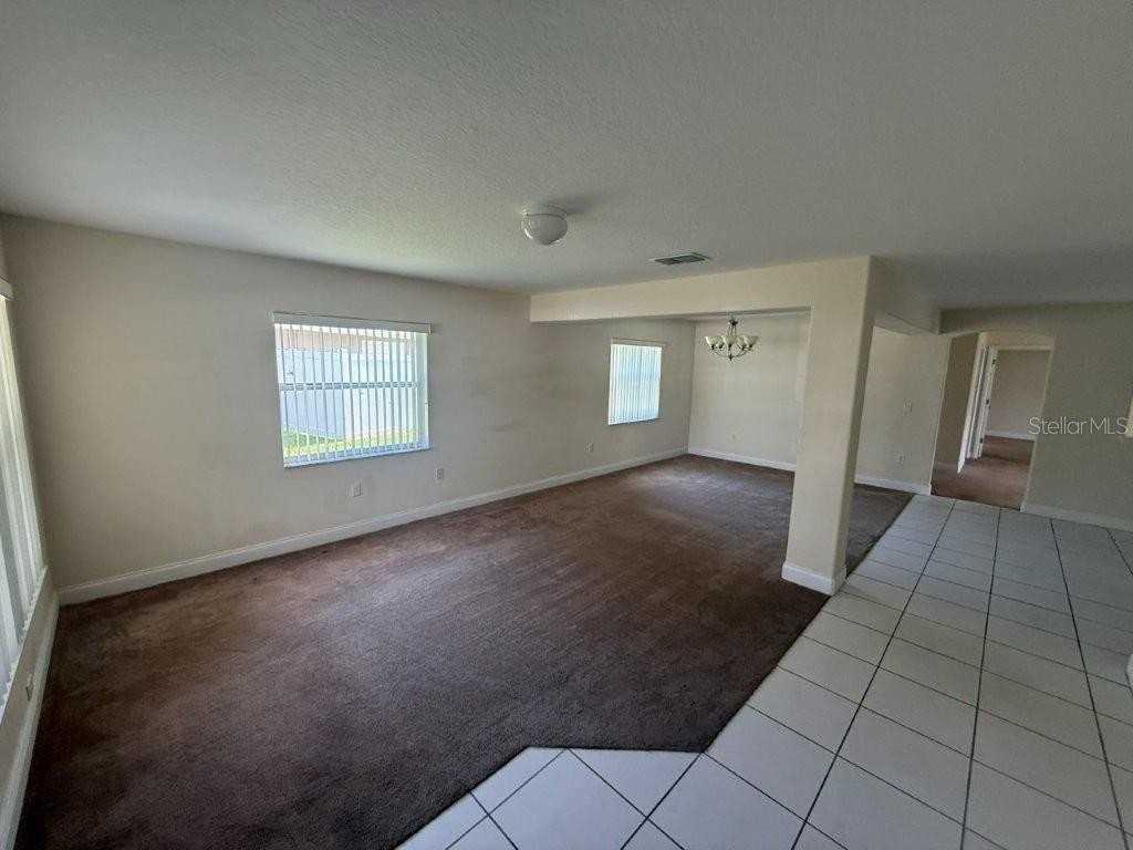 960 Chase Ct - Photo 3 of 16