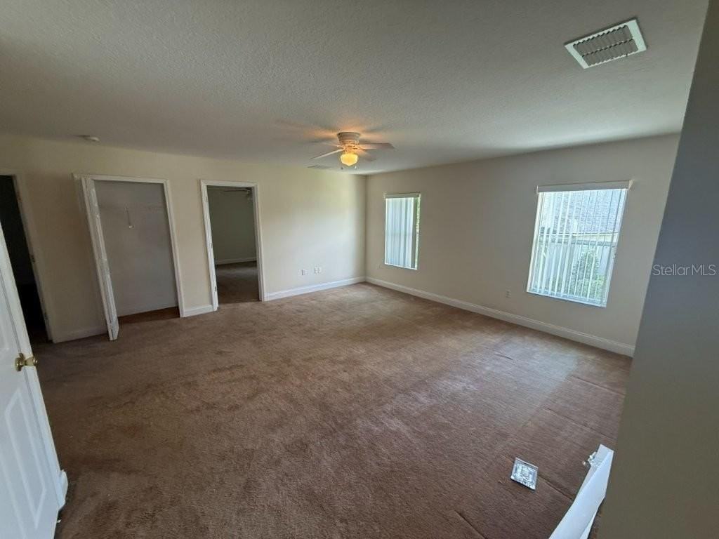 960 Chase Ct - Photo 6 of 16