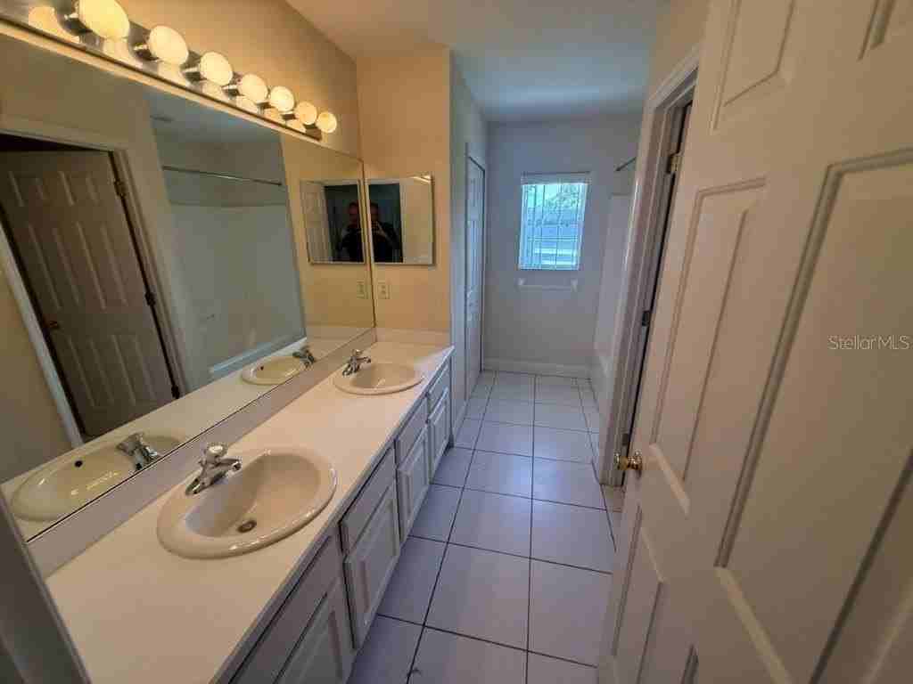 960 Chase Ct - Photo 7 of 16