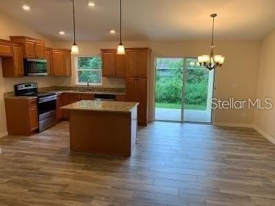 1295 12th St - Photo 2 of 11