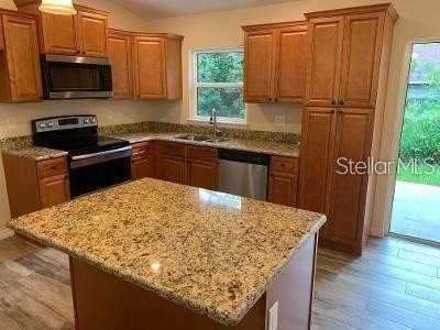 1295 12th St - Photo 3 of 11