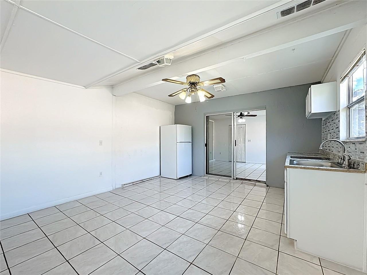 739 Dromedary Dr - Photo 7 of 22