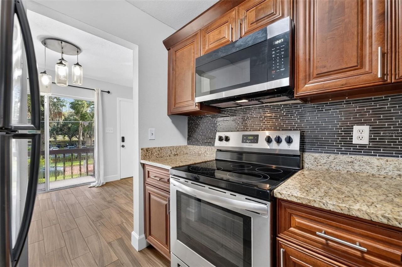 118 W America St #2 - Photo 5 of 16