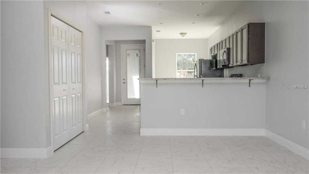 401 Albatross Ct #B - Photo 4 of 11